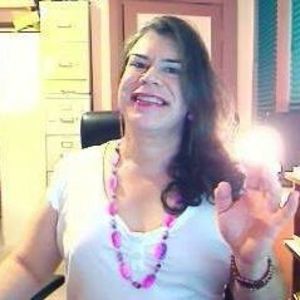 Meet your Posher, Leila